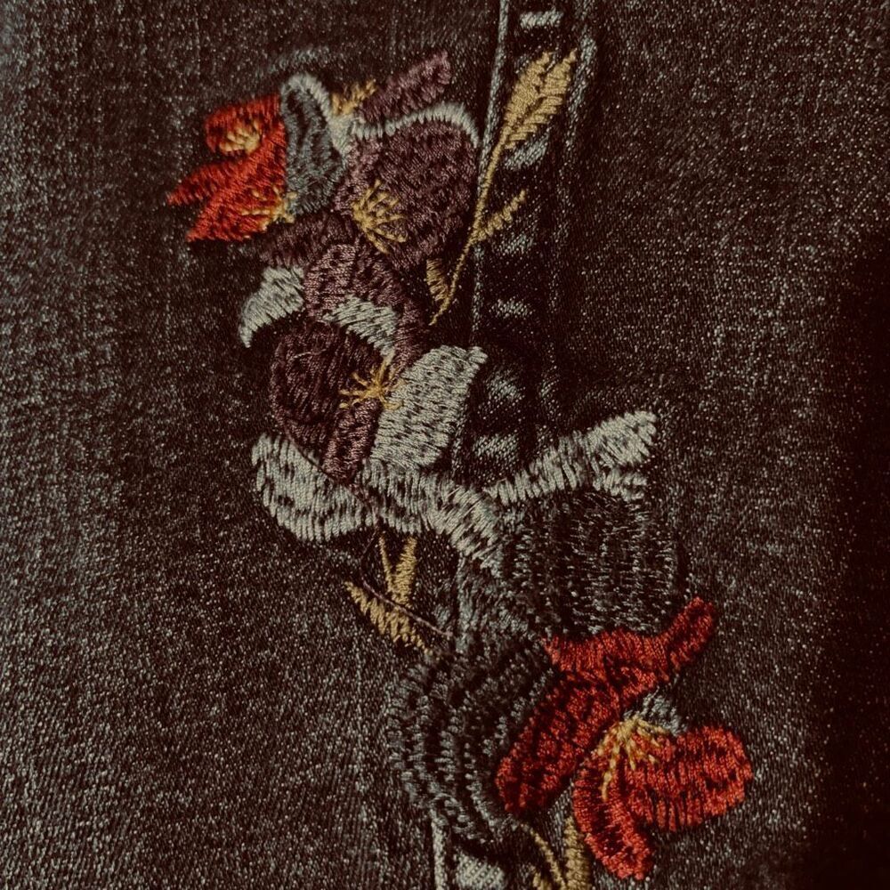 J. Jill Denim 14 Petite embroidered flowers Authentic Fit slim ankle jeans - Picture 7 of 11